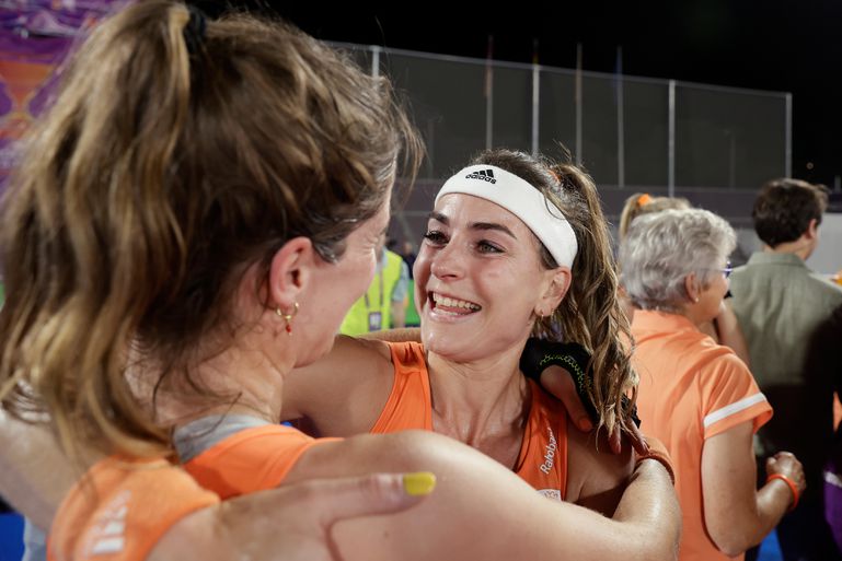 Ex-tophockeyster Naomi van As reageert op heugelijk babynieuws: 'Aan het uitbreiden'