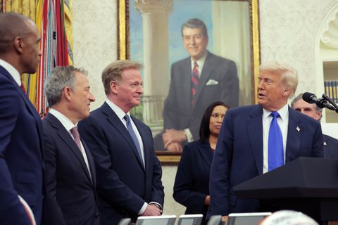 President Donald Trump witheet door 'ronduit belachelijke' keuze NFL, organisatie staat achter pikant besluit