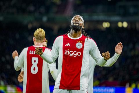 Ajax completeert Nederlandse droomavond dankzij invaller Tolu, ook AZ, NEC en Twente winnen