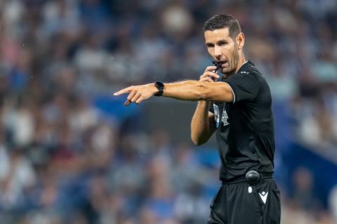 Dit zijn de scheidsrechters bij Ajaz, AZ, NEC en FC Twente in Europa