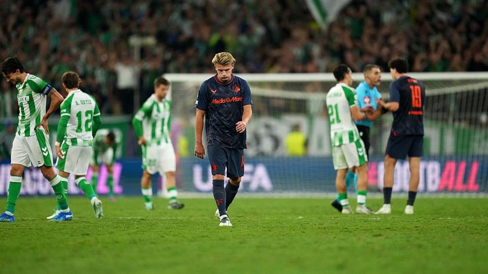 Teleurstelling bij Sem Steijn in duel met Real Betis. ©Getty Images.