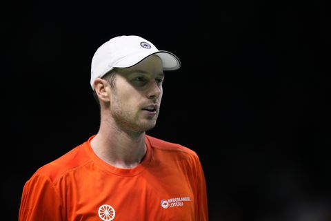 'Zwoegende' Botic van de Zandschulp haalt opgelucht adem: 'Blij dat ik uiteindelijk gewonnen heb'