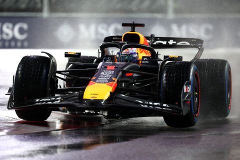Max Verstappen worstelt in kletsnatte kwalificatie GP Las Vegas: 'Het voelde als rijden op ijs'