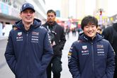 Yuki Tsunoda met teamgenoot Max Verstappen. © Getty Images