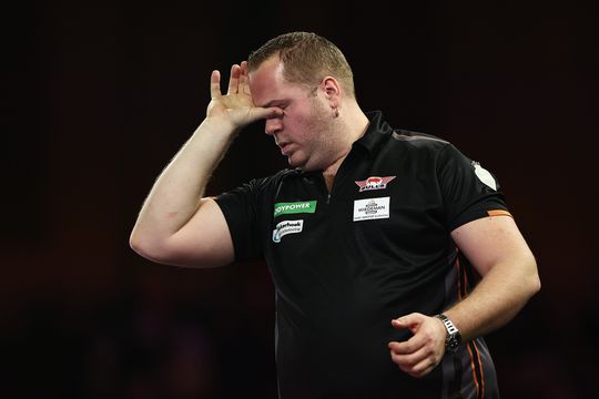 Dirk van Duijvenbode laat emoties de vrije loop na drama op WK darts