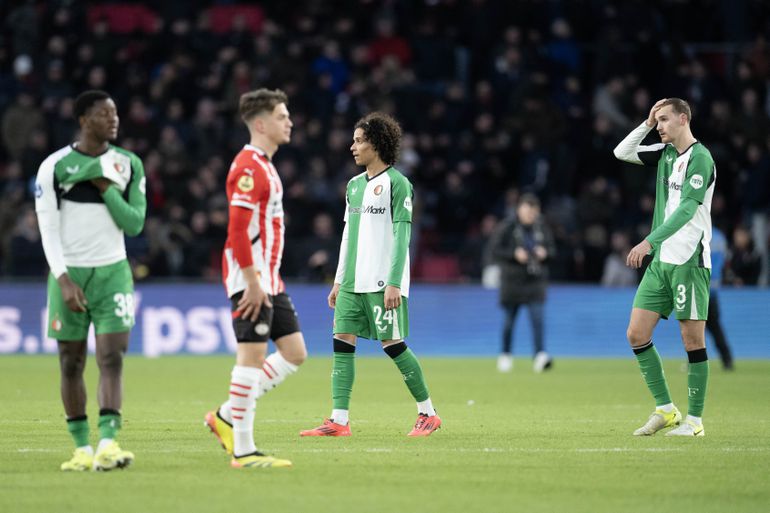 Kloof PSV en Feyenoord pijnlijk blootgelegd: koploper heeft niets te vrezen in Eredivisie