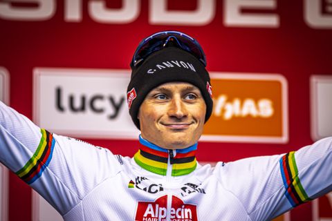 Grote rivaal Mathieu van der Poel voorspelt saai WK: 'Hij is de beste veldrijder aller tijden'