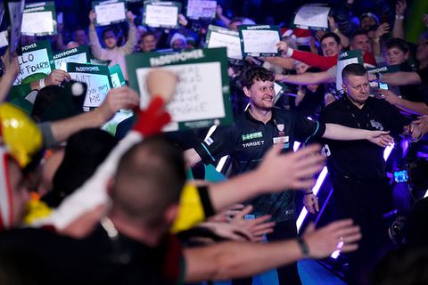 Live WK darts | Kevin Doets naar ronde 3 na zege op sensatie Munyua, Wessel Nijman uitgeschakeld