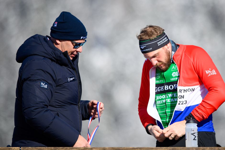Dit is waarom marathonschaatser Gary Hekman op ONK niet in rood-wit-blauw schaatst