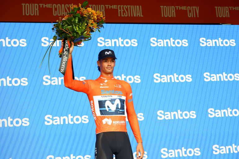 Spaanse renner boekt eerste ritzege in carrière en neemt zo leiding Tour Down Under over