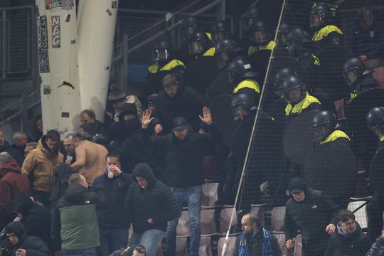 Gemeente Utrecht komt met duidelijke boodschap in statement over ingrijpen van ME bij FC Utrecht - Genk