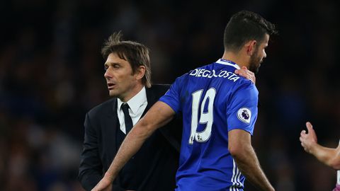 Topvoetballer haalt befaamde trainer door het slijk: 'Hij is vast nooit intiem, hij is zo verbitterd'