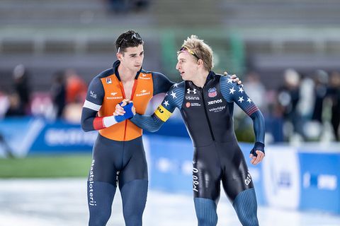 Zorgen voor Jenning de Boo: Nederlandse topschaatser krijgt flinke tik tijdens World Cup in Inzell
