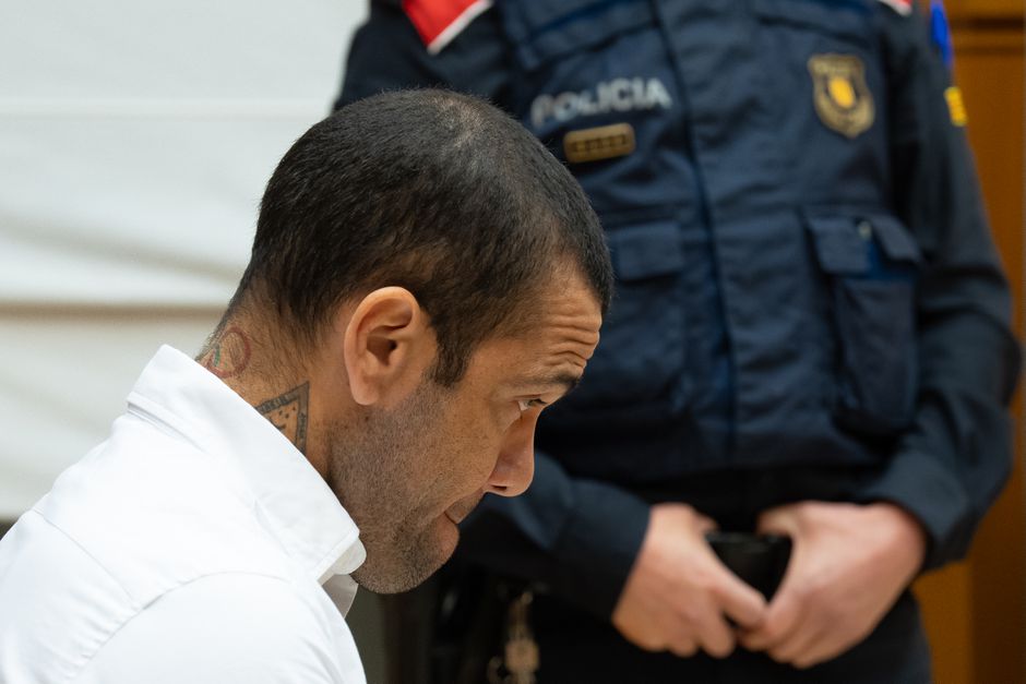 Borgsom Dani Alves betaald, voetballer mag 'in vrijheid' hoger beroep rechtszaak afwachten