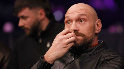 Tyson Fury wil met opvallende foto bewijzen dat hij met pensioen is, fans hopen op één laatste gevecht
