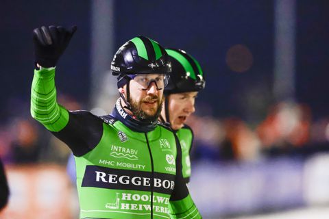 Schaatswereld gaat afzwaaiende grootheid missen: 'Dondersgaaf om dat nog mee te maken'