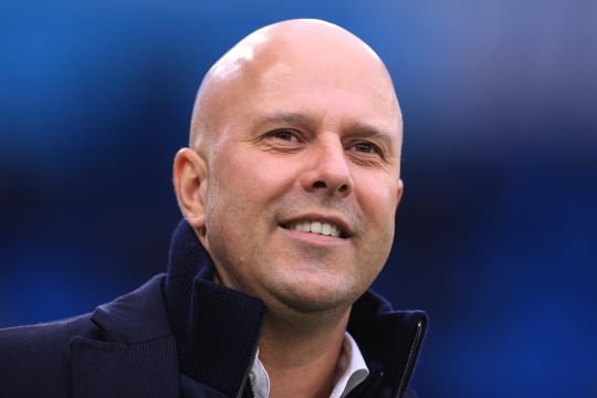 Arne Slot legt flink geld neer voor opvallend verzoek en is na groot schrikmoment nu wel dolblij