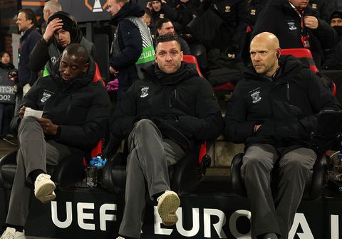 Wild feestje komt assistent-trainer van Go Ahead Eagles duur te staan: 'Dat is niet helemaal goed gegaan'