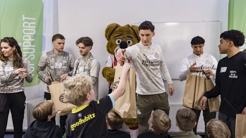 PSV-aanvaller Ruben van Bommel krijgt in ziekenhuis de lachers op zijn hand: 'Eigenlijk een beetje dom van mij'