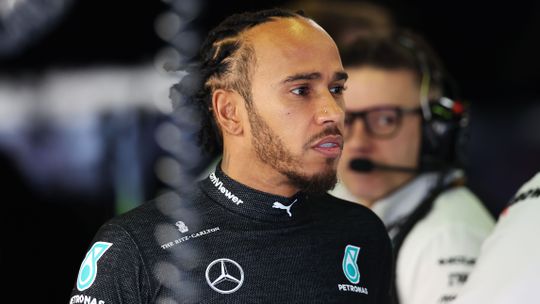 'Gewend om eruit gekegeld te worden': Lewis Hamilton voelt zich verslagen na P11 in kwalificatie