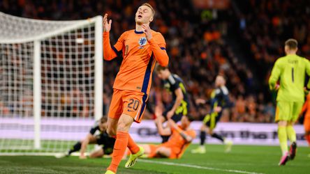 Teun Koopmeiners skipt training Oranje richting duel met Duitsland vanwege pijntjes