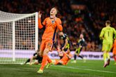Teun Koopmeiners skipt training Oranje richting duel met Duitsland vanwege pijntjes