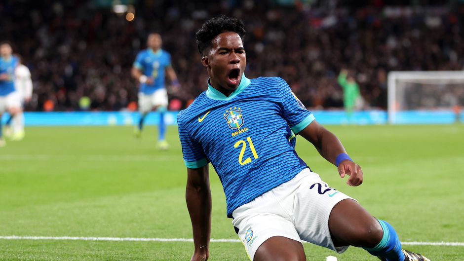 Debutant Endrick (17) beslist Engeland tegen Brazilië en is jongste scorer op Wembley ooit