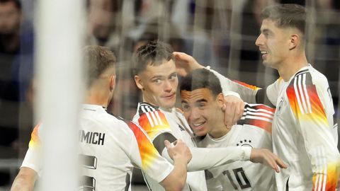 Duitsland krabbelt op na zwakke periode met zege op Frankrijk