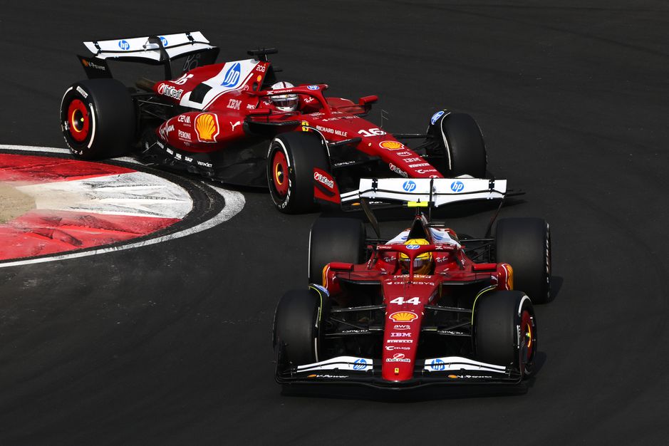 Groot drama voor Ferrari: Charles Leclerc en Lewis Hamilton keihard gestraft