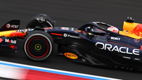 Buitenlandse media zien 'nauwelijks zichtbare' Max Verstappen bij GP van China: 'Geen schijn van kans'