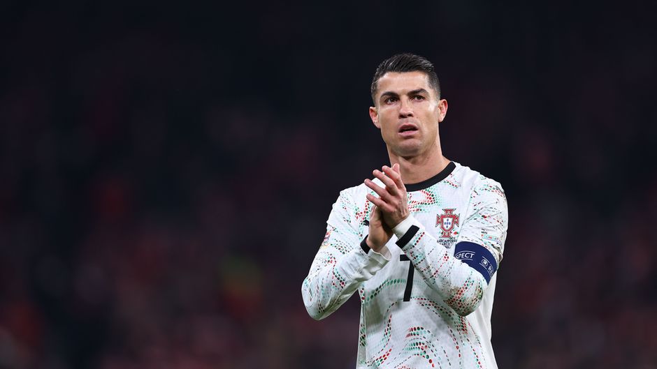 Cristiano Ronaldo slaat terug na kritiek: 'Kijk me dan in mijn ogen aan als je iets vraagt'