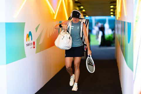 Toptennisster Iga Swiatek neemt ingrijpend besluit na 'intense' periode: 'Ik weet dat er veel vragen zijn'