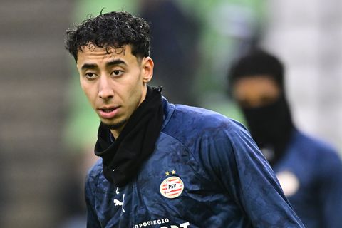 PSV-verdediger krijgt flinke klap te verwerken: kampioenswedstrijd dreigt aan hem voorbij te gaan