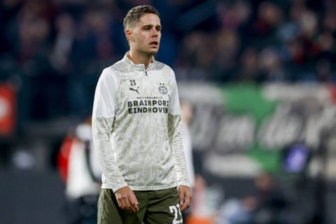 Keiharde boodschap voor PSV'er Joey Veerman: 'Ik vond het nu nodig om hem en zijn trainer te bellen'