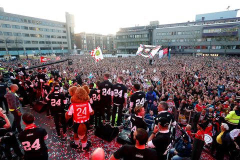 Op deze dag is de huldiging van landskampioen PSV in Eindhoven