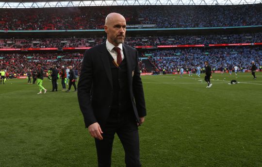 Erik ten Hag hekelt Engelse media: 'De reacties zijn een schande'