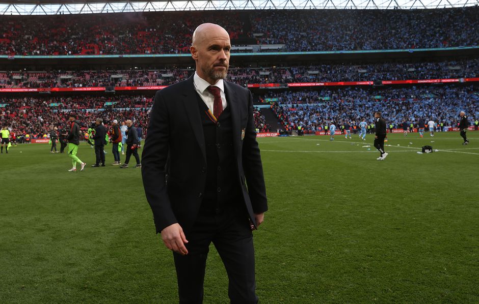 Erik ten Hag hekelt Engelse media: 'De reacties zijn een schande'