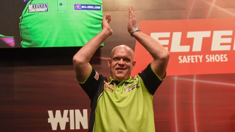Topdarter Michael van Gerwen vlak voor clash met Luke Littler: 'Iedereen die me kent, weet dat'