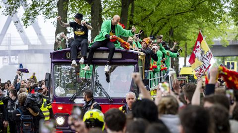 Veelbesproken Victor Edvardsen zet AZ'er Wouter Goes extra voor schut met 'herkenbare' poster, politie pakt 'm af