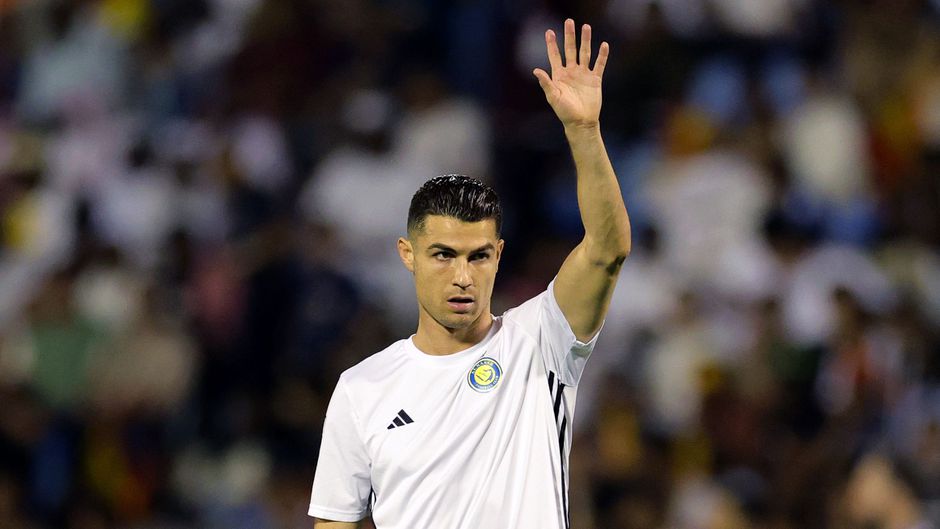 Bizar verhaal over Cristiano Ronaldo, die twee peperdure horloges vergat in hotelkamer: 'Ze zijn zo uniek'