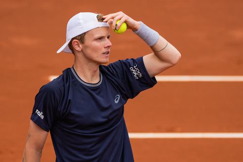 Beul van Nederlandse tennisser viert feest met topvoetballer Jude Bellingham bij groot toernooi in Madrid