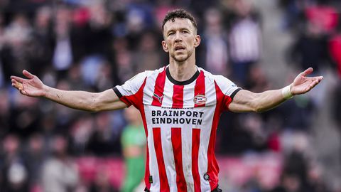 PSV-ster Ivan Perisic (37) mist uitwedstrijd met Ajax door bijzonder domme actie: 'Jammer'