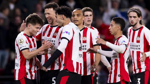 Kampioen PSV maakt gehakt van PEC Zwolle: jacht op nieuw record duurt voort