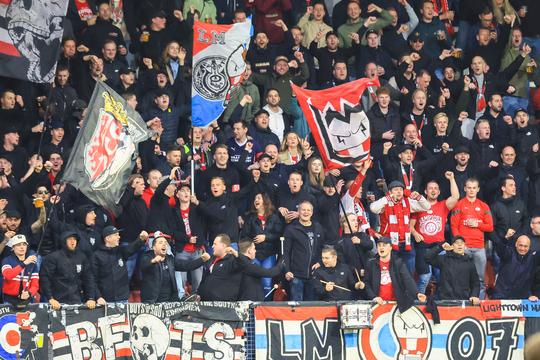 Boze harde kern van PSV 'boycot' wedstrijd met PEC Zwolle: grote frustraties om ingezette 'wave'