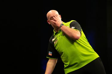 Boze Michael van Gerwen verliest van Luke Humphries én van zichzelf, Premier League-droom over