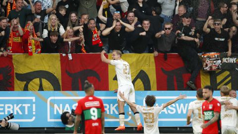 Go Ahead Eagles maakt nog altijd kans op Europees voetbal door late rommelgoal tegen NEC