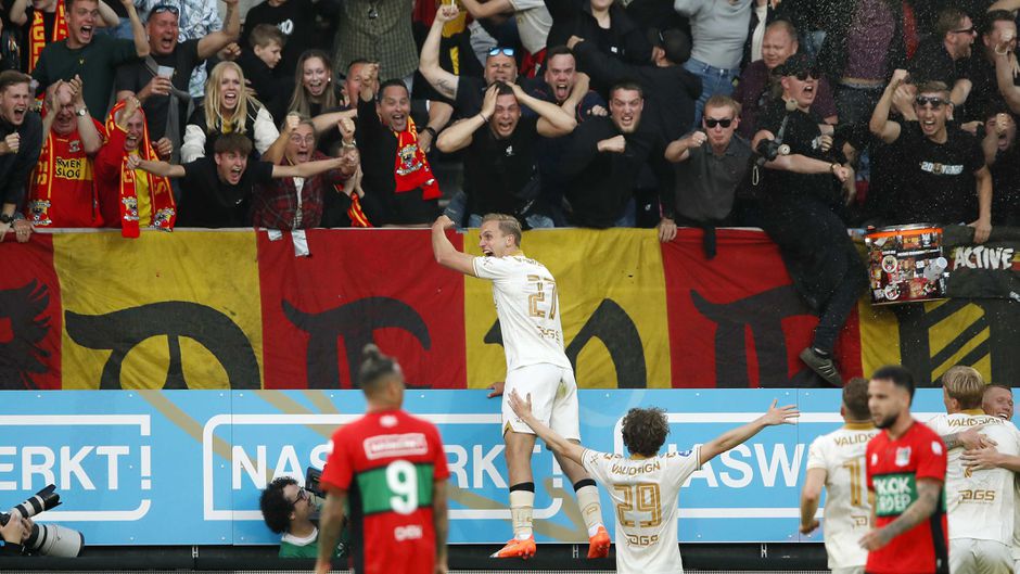 Go Ahead Eagles maakt nog altijd kans op Europees voetbal door late rommelgoal tegen NEC