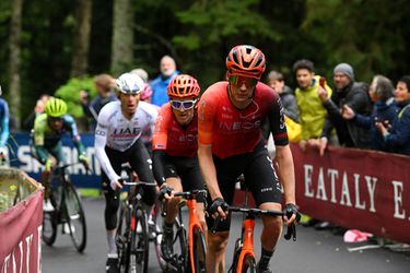 Thymen Arensman komt dag na relletje met duidelijk signaal in Giro: 'Blij dat ik dit kon doen'