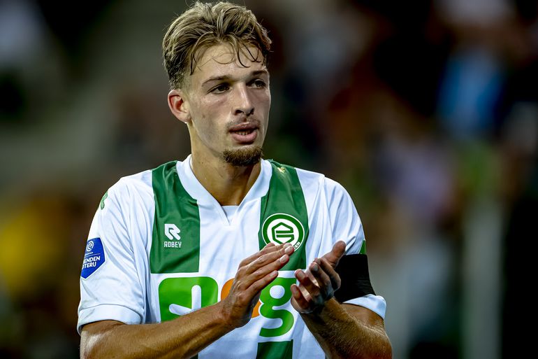 Eredivisie-uitblinkers die eerder dit seizoen modder naar elkaar gooiden komen elkaar tegen op Ibiza