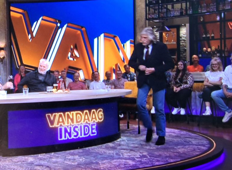 Vandaag Inside eindigt seizoen met knallertje: Johan Derksen loopt weer weg